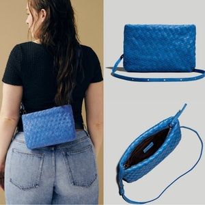 Madewell Puff Body Crossbag: Woven Edition in Oasis Blue